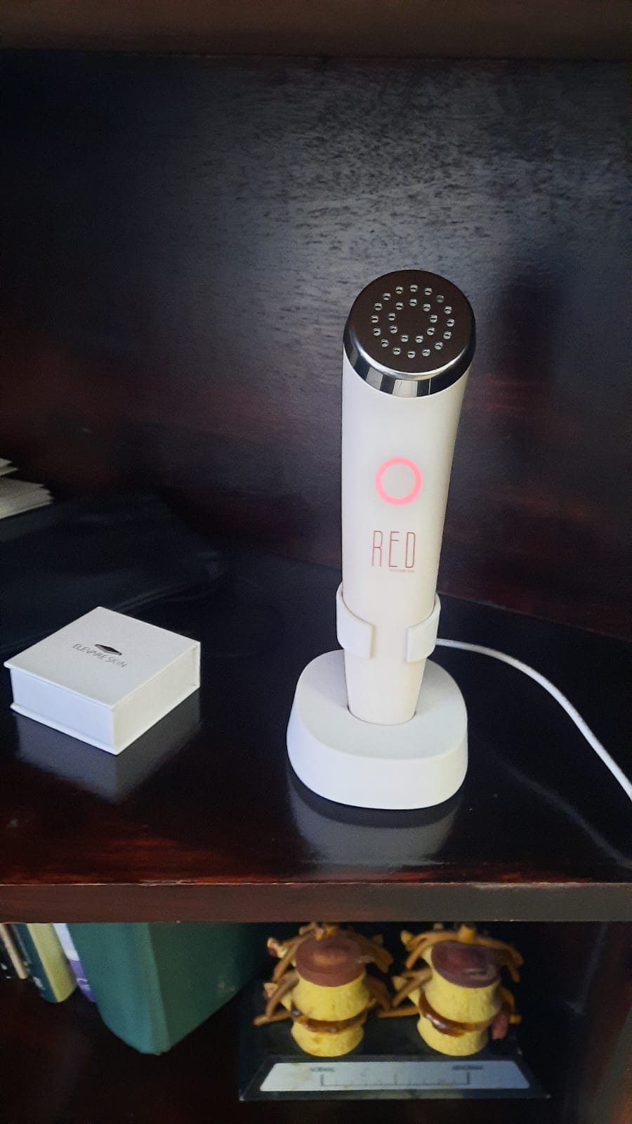 The red light therapy device in the clinic